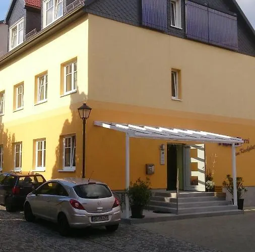 Garni Am Kirchplatz 3*